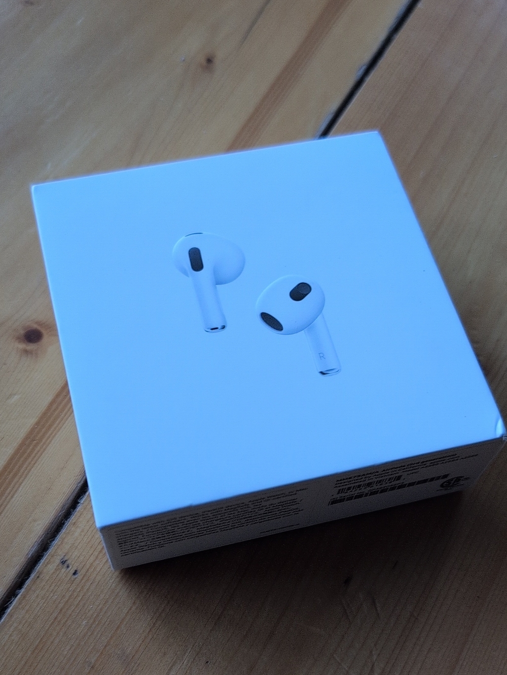 Apple AirPods (3rd Gen) Wireless Earbuds - White